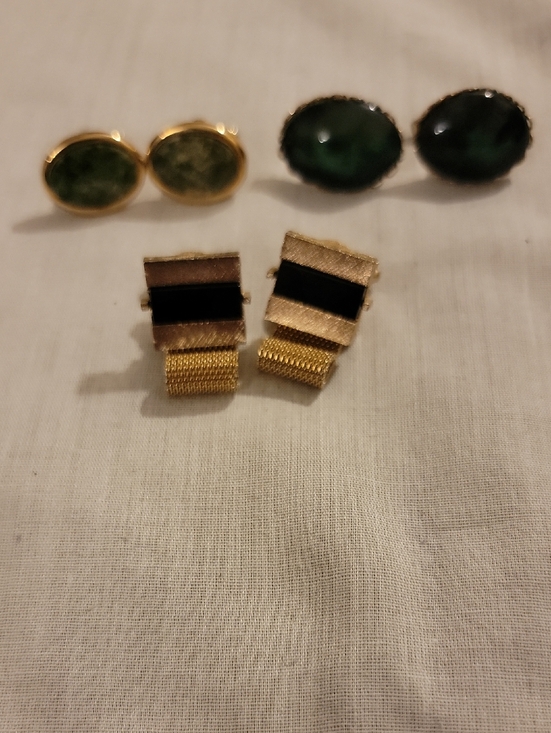 The Unbranded Brand Other - Vintage Men's Gold-Tone Green Marble, Oval Gemstone & Black Inlay Cufflinks